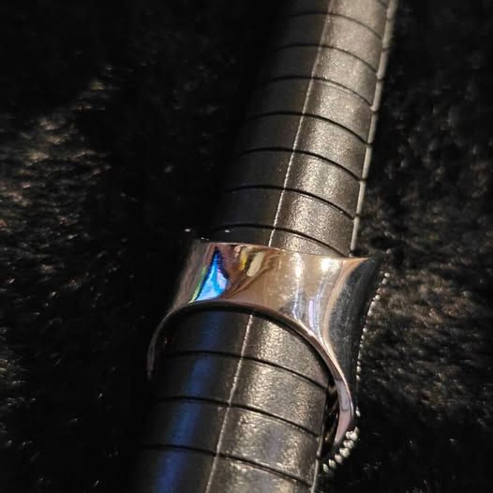 Ladies moissanite cocktail style ring. Size 7 - Picture 4 of 5